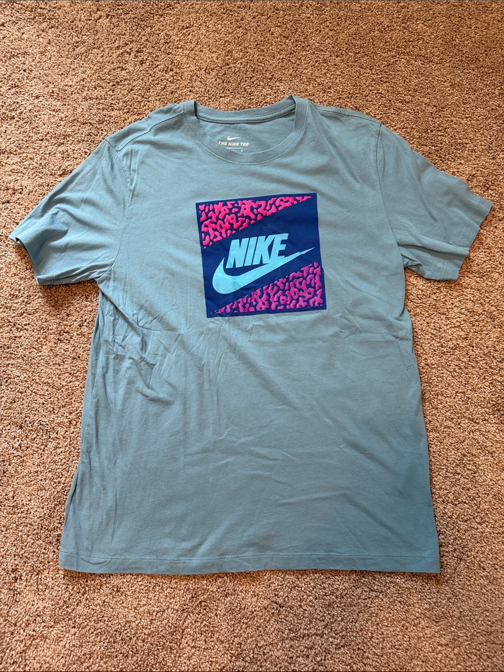 Nike tee
